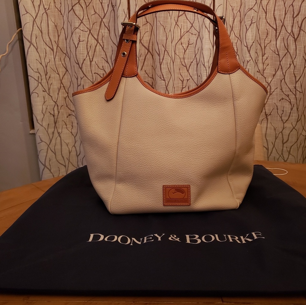 Beautiful brand new  Dooney and Bourke tote